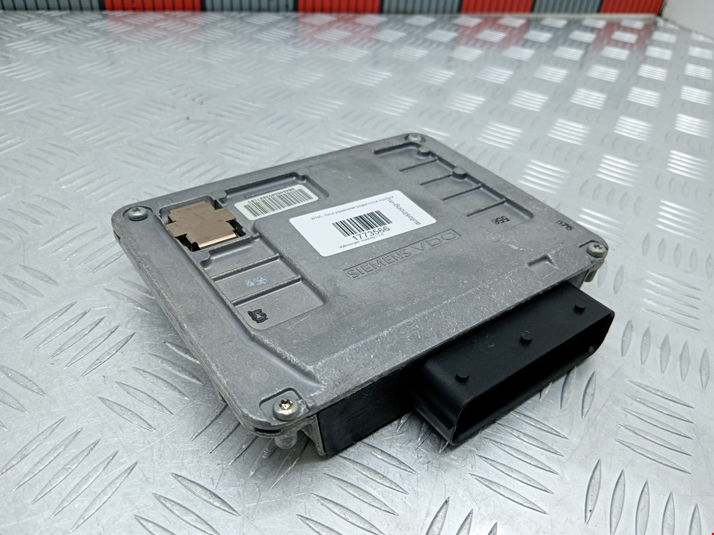 Блок управления раздаточной коробкой (полным приводом) Volkswagen Touareg 1 (2002-2010)