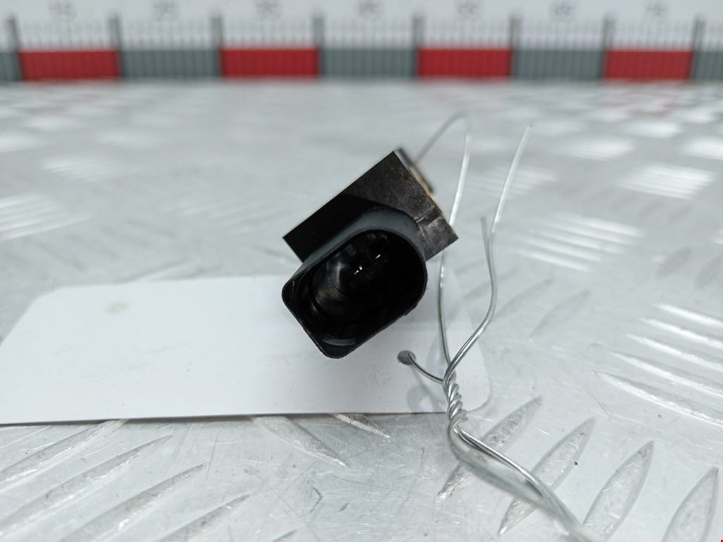 Датчик AIR BAG (подушек безопасности) VOLKSWAGEN Touareg 2002-2010