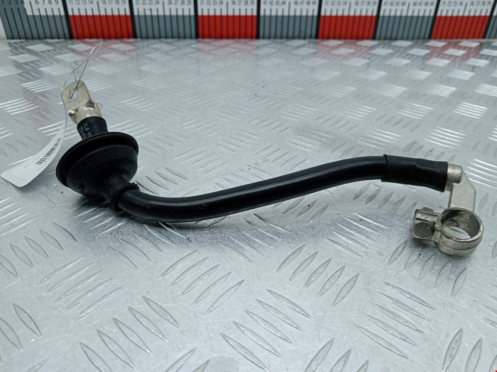 Клемма аккумулятора (плюс) + VOLKSWAGEN Touareg 2002-2010