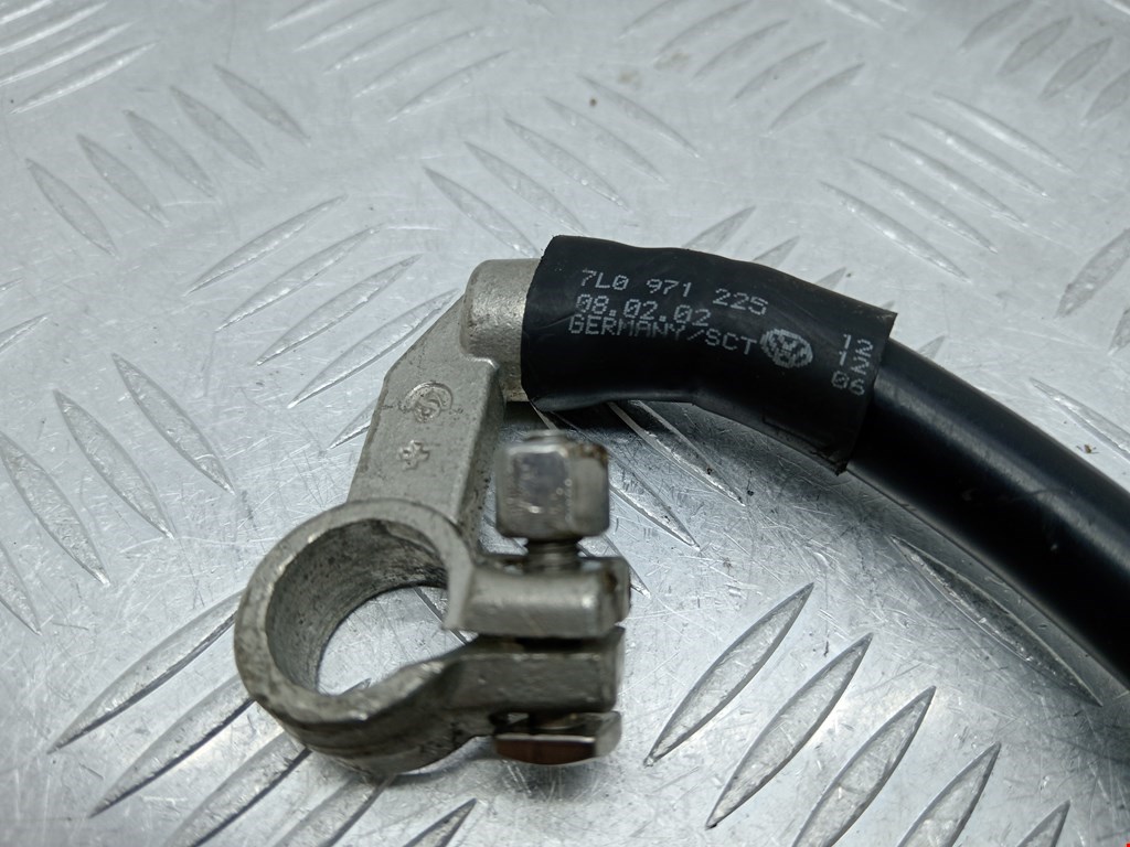 Клемма аккумулятора (плюс) + VOLKSWAGEN Touareg 2002-2010