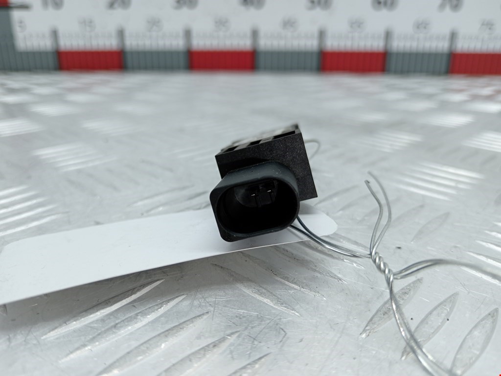 Датчик AIR BAG (подушек безопасности) VOLKSWAGEN Touareg 2002-2010