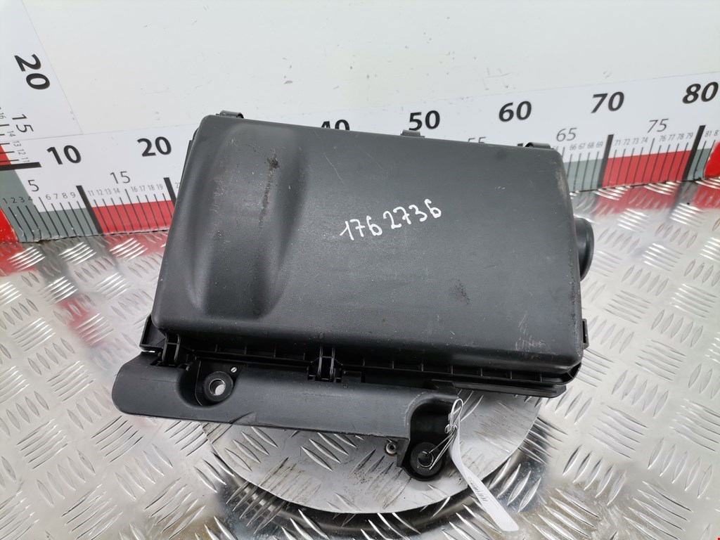 Корпус воздушного фильтра TOYOTA Prius II XW20 2003-2012