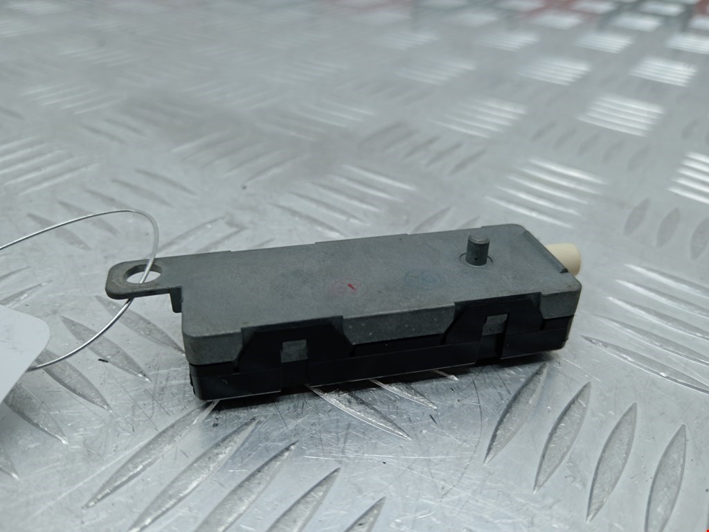 Усилитель антенны VOLKSWAGEN Touareg 2002-2010