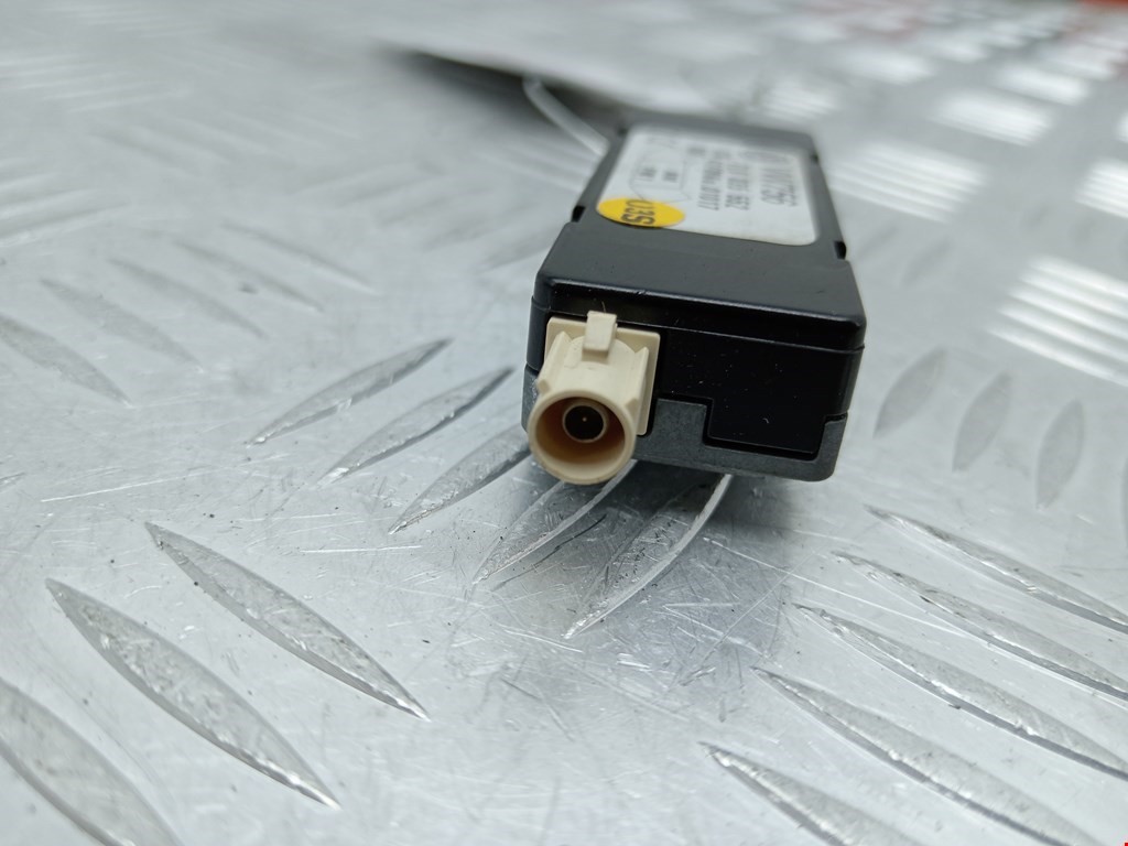 Усилитель антенны VOLKSWAGEN Touareg 2002-2010