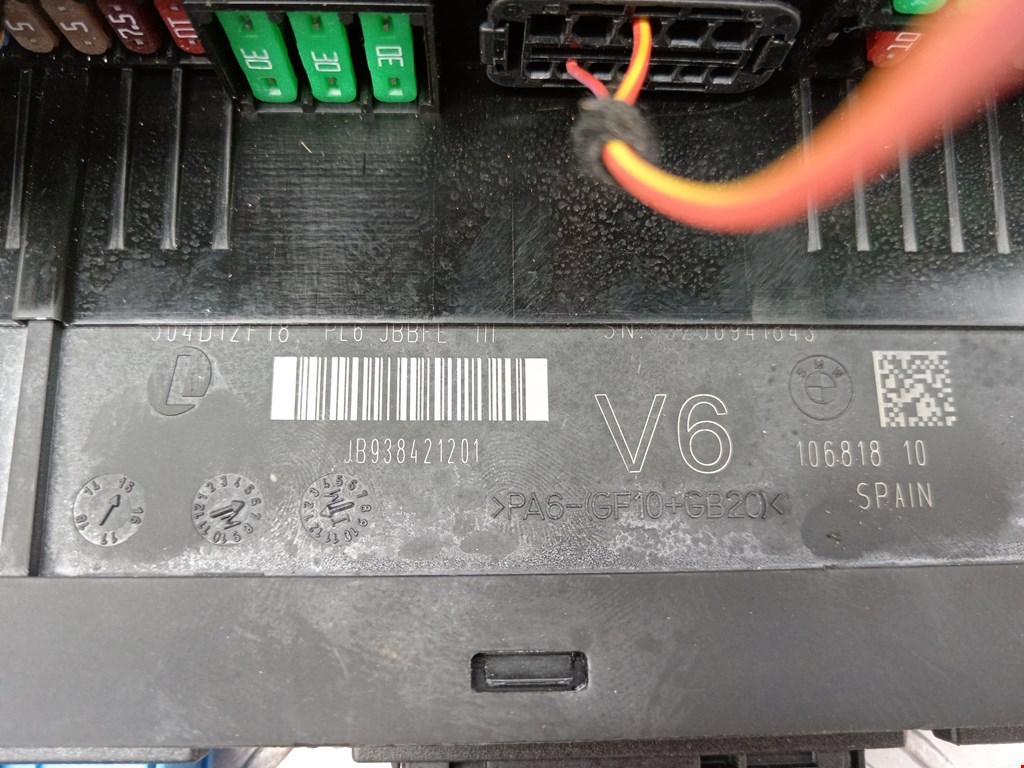 Датчик уровня в бачок омывателя BMW 5er 5 серия F10/F11/F07 2009-2017