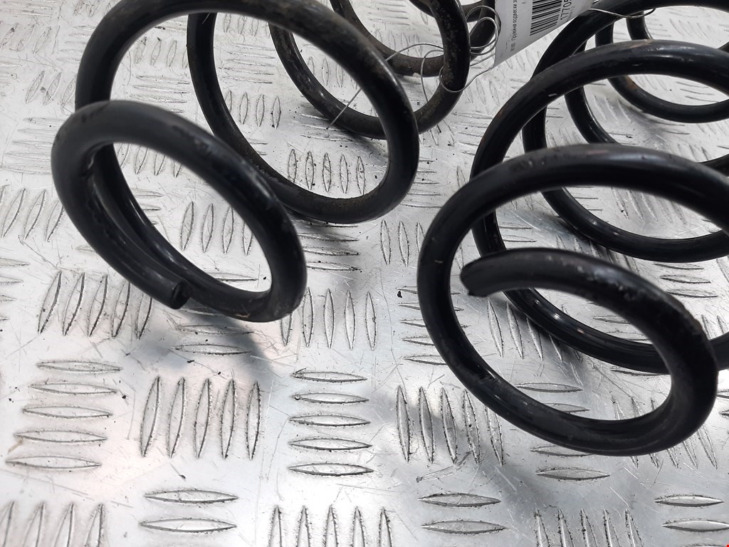 Пружина задняя левая/правая SUZUKI Splash 2008-2015