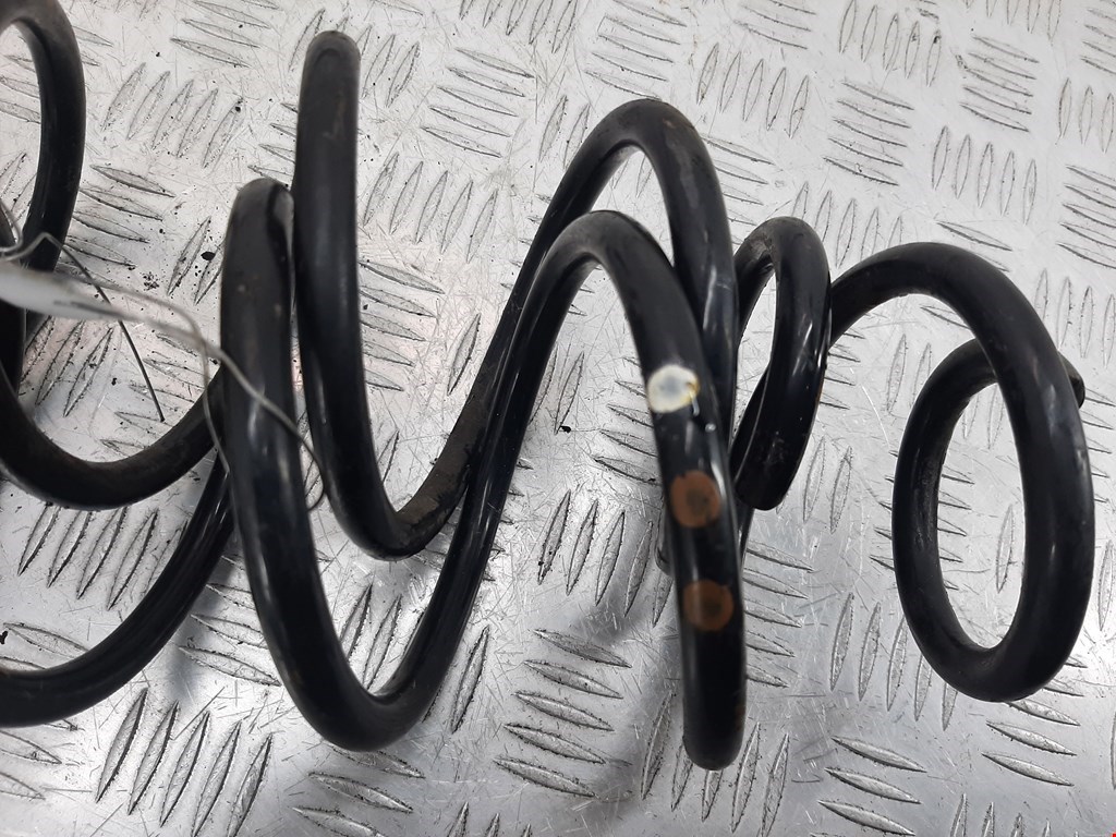 Пружина задняя левая/правая SUZUKI Splash 2008-2015