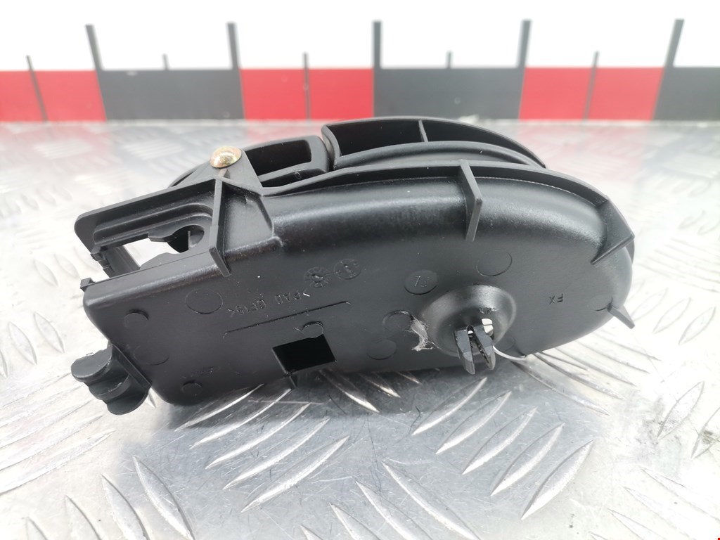 Ручка дверная задняя внутренняя левая FORD Focus I 1998-2005