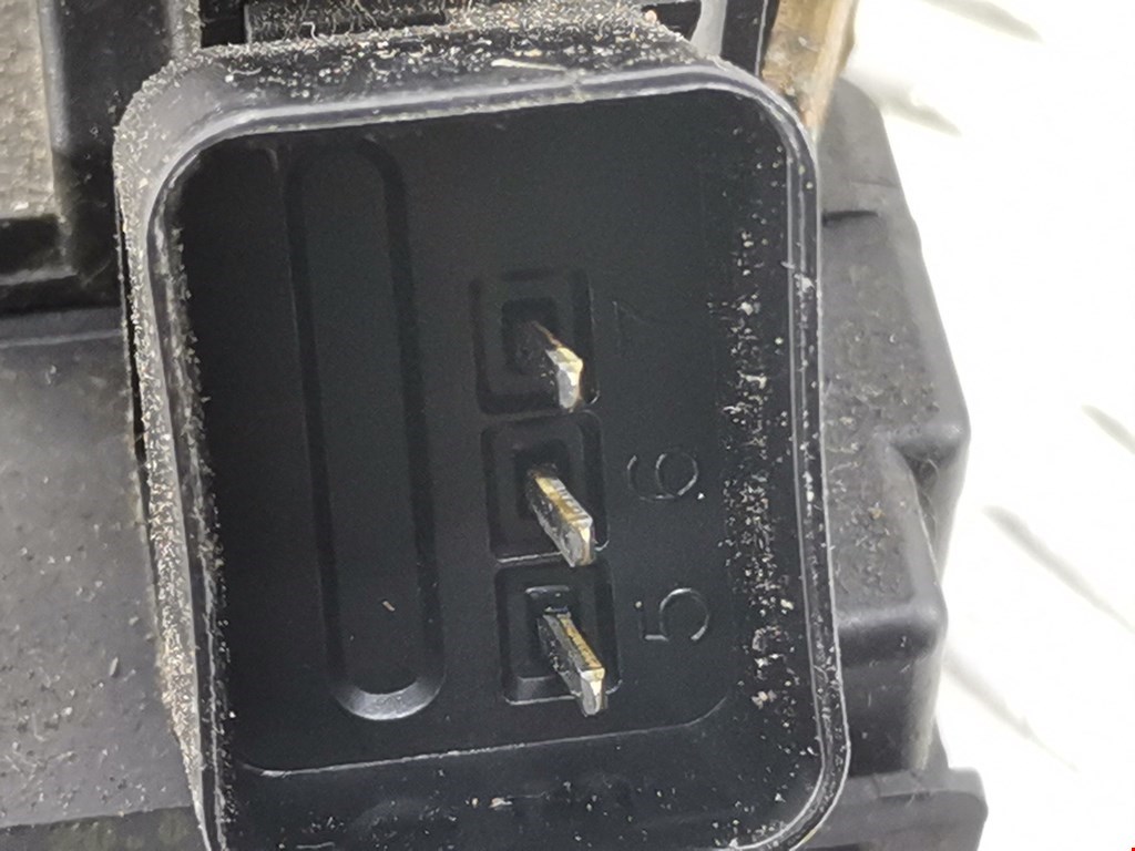 Замок двери задней правой FORD Focus I 1998-2005