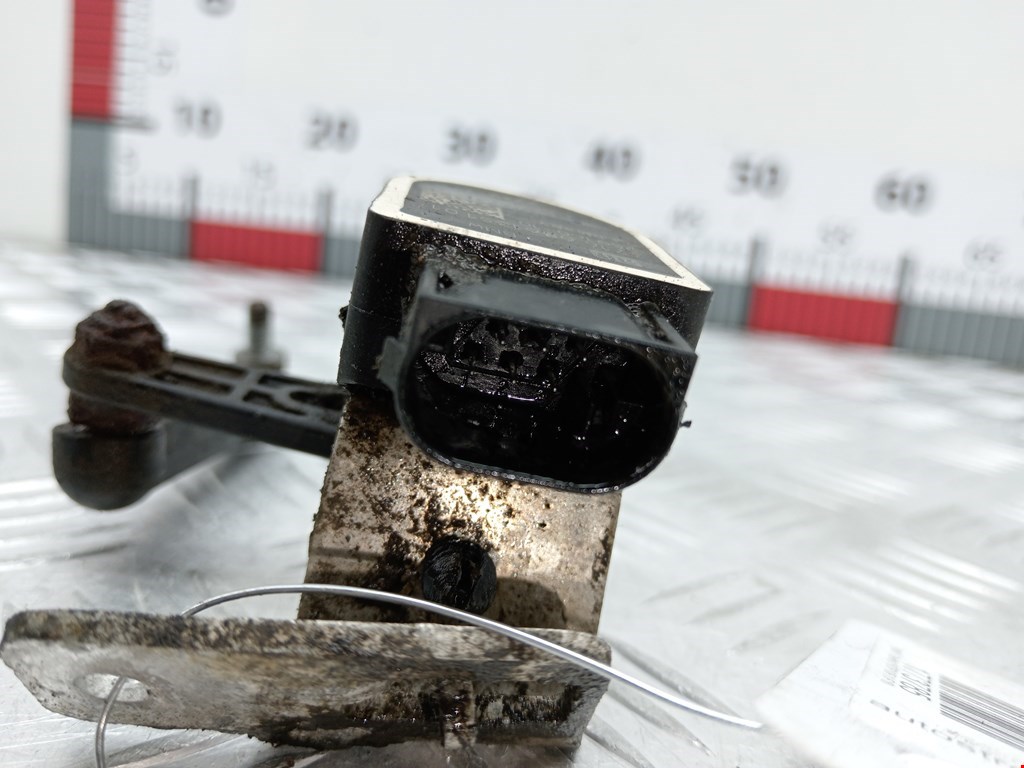 Датчик регулировки дорожного просвета BMW 5er 5 серия F10/F11/F07 2009-2017