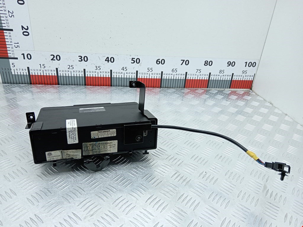 Ченджер компакт дисков VOLKSWAGEN Touareg 2002-2010