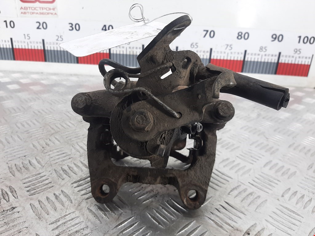 Суппорт задний правый AUDI A3 8P 2003-2013