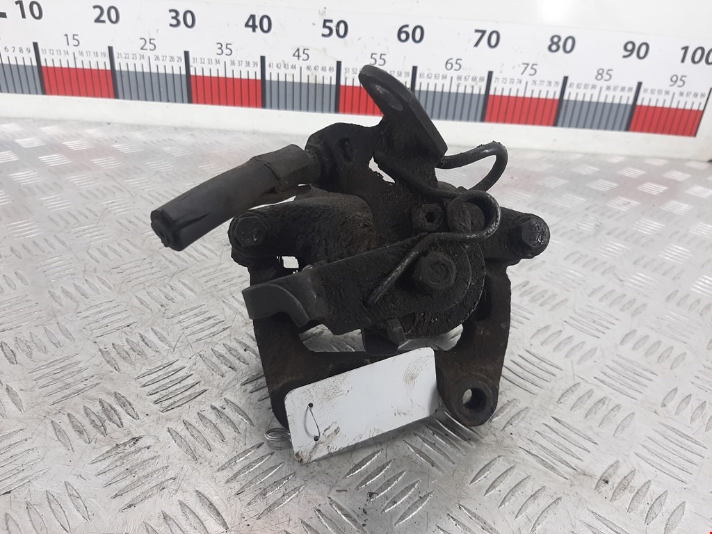 Суппорт задний левый AUDI A3 8P 2003-2013