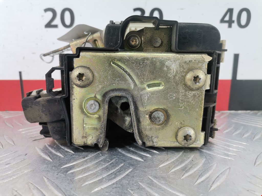 Замок двери передней правой VOLKSWAGEN Golf III 1991-1997