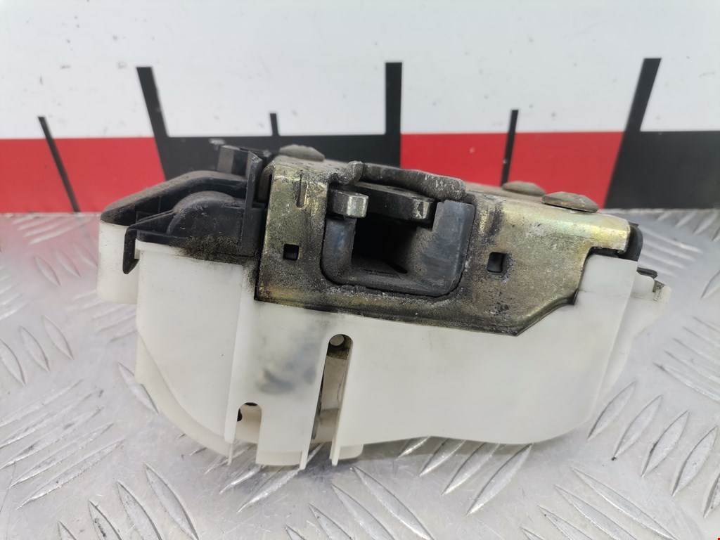 Замок двери передней правой VOLKSWAGEN Golf III 1991-1997