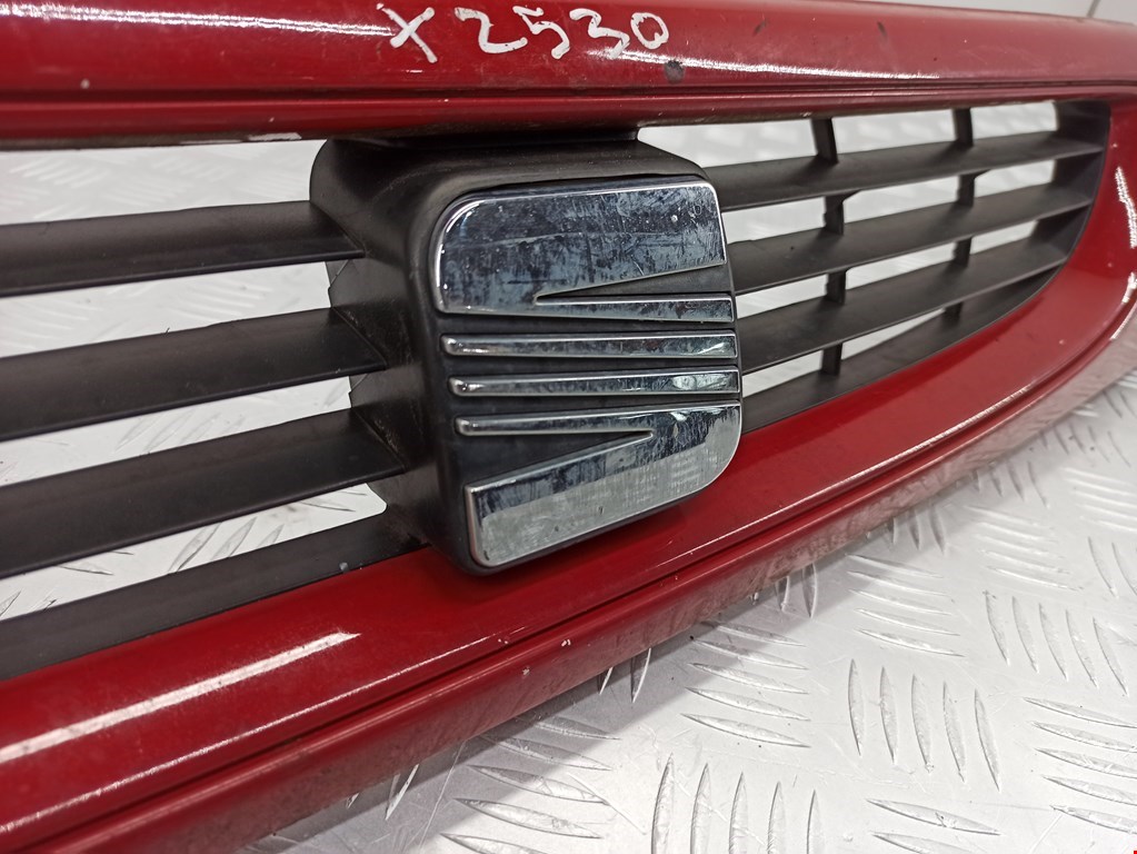 Решетка радиатора SEAT Ibiza 1993-2002