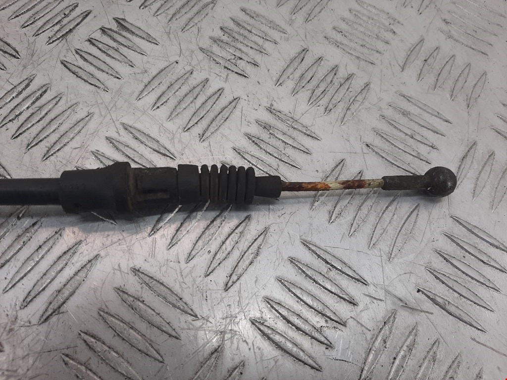 Трос стояночного тормоза левый/правый AUDI A3 8P 2003-2013