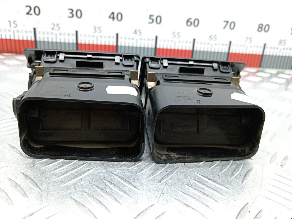 Дефлектор воздушный FORD Kuga 2008-2012