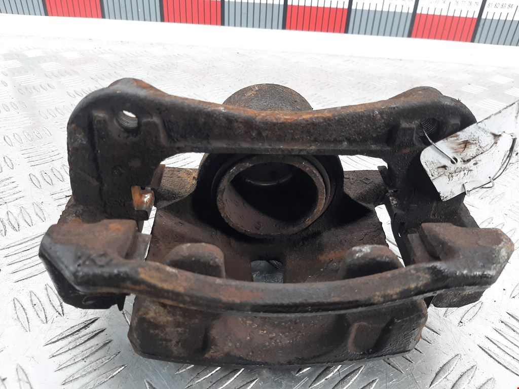 Суппорт передний правый HYUNDAI i30 2012-2017