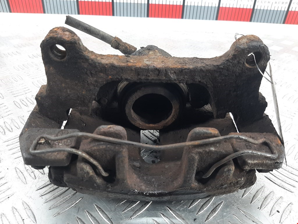 Суппорт передний левый AUDI A3 8P 2003-2013