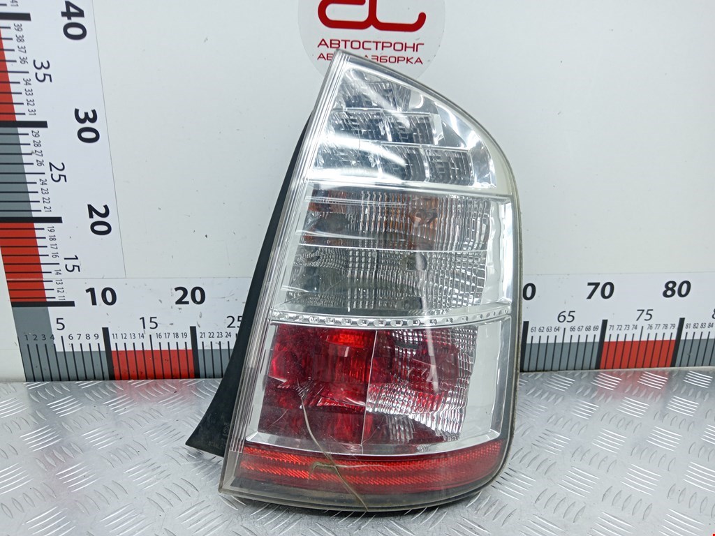 Фонарь задний правый TOYOTA Prius II XW20 2003-2012