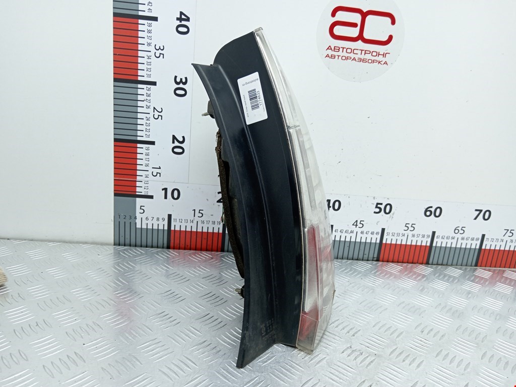 Фонарь задний правый TOYOTA Prius II XW20 2003-2012