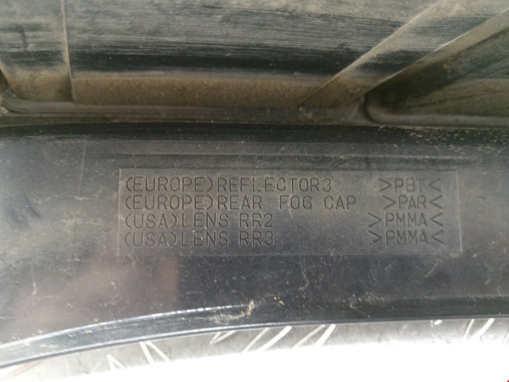 Фонарь задний правый TOYOTA Prius II XW20 2003-2012