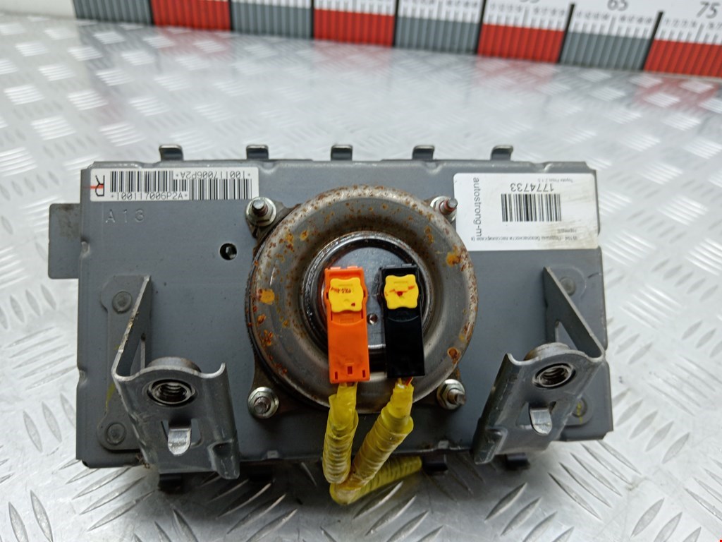Подушка безопасности пассажирская (в торпедо) TOYOTA Prius II XW20 2003-2012
