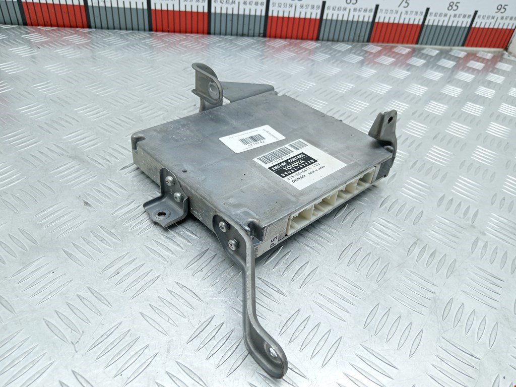 Блок управления двигателя (ЭБУ) TOYOTA Prius II XW20 2003-2012