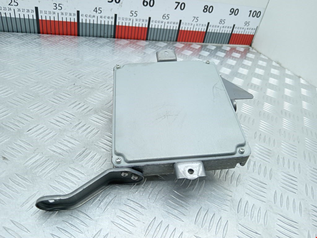 Блок управления двигателя (ЭБУ) TOYOTA Prius II XW20 2003-2012