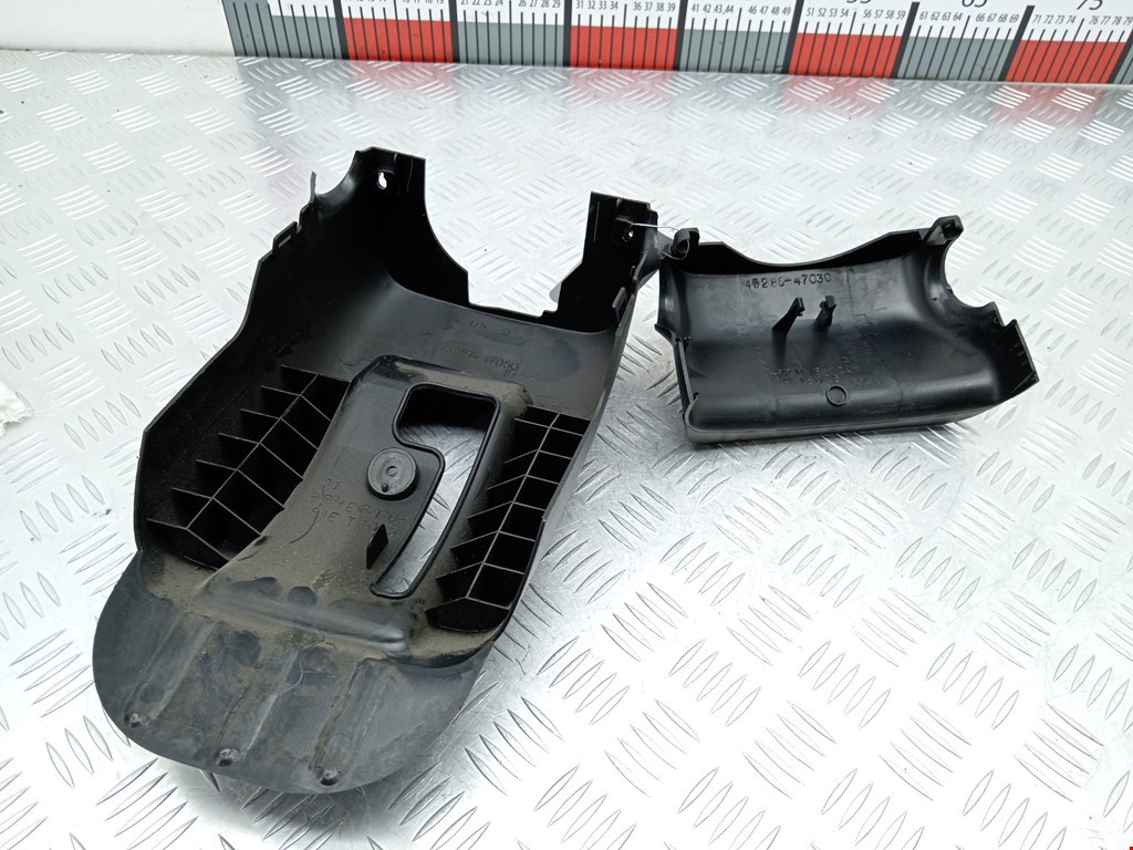 Кожух рулевой колонки TOYOTA Prius II XW20 2003-2012