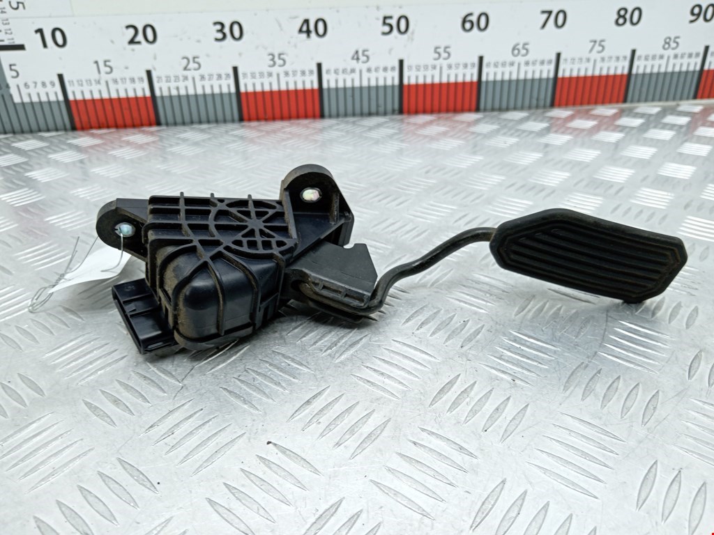 Педаль газа TOYOTA Prius II XW20 2003-2012