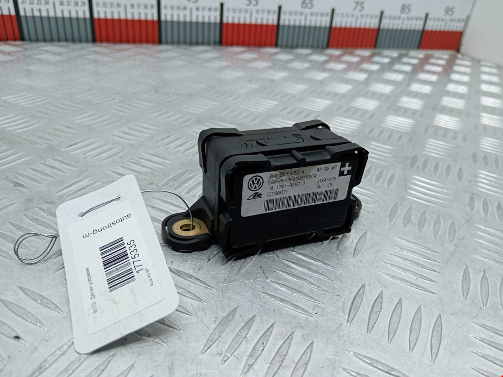 Датчик ускорения (курсовой устойчивости уровня оборотов) Audi A3 8P (2003-2013)