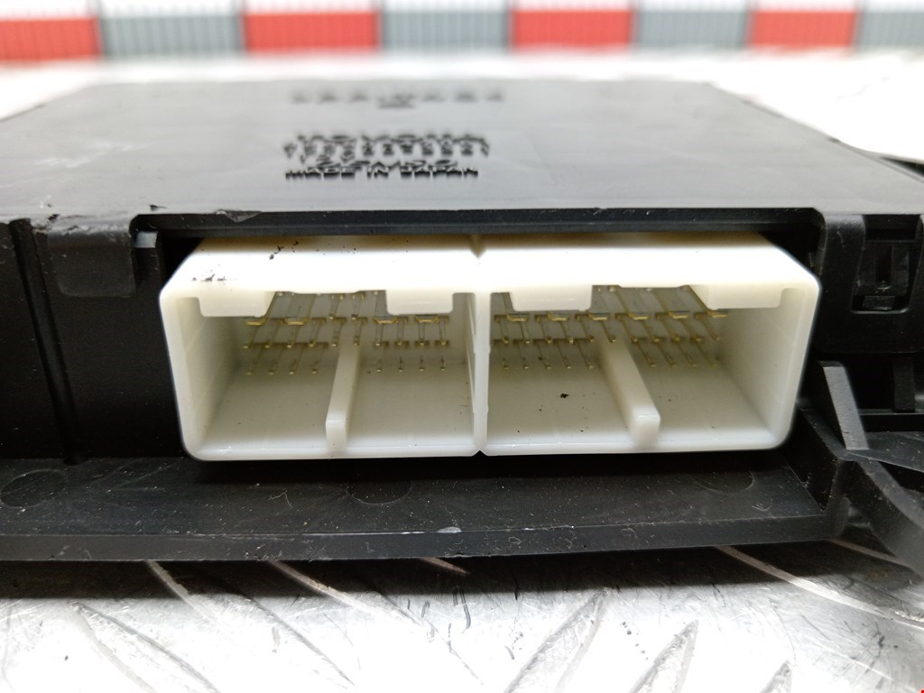 Блок комфорта TOYOTA Prius II XW20 2003-2012