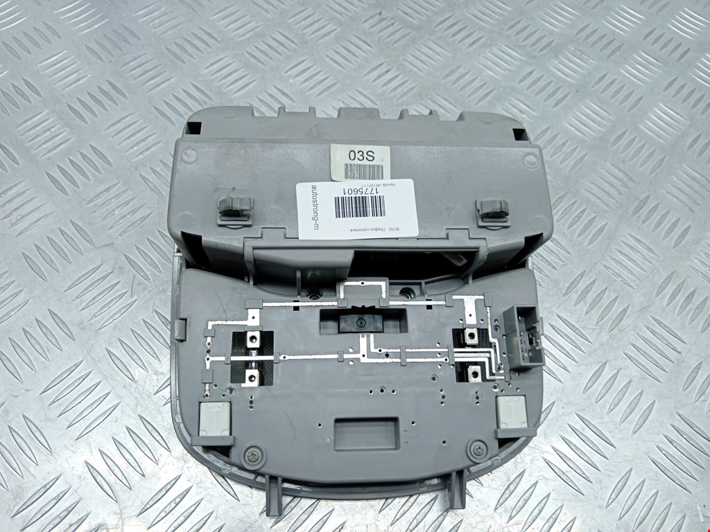 Плафон салонный (салона фонарь) HYUNDAI i40 2011-2019