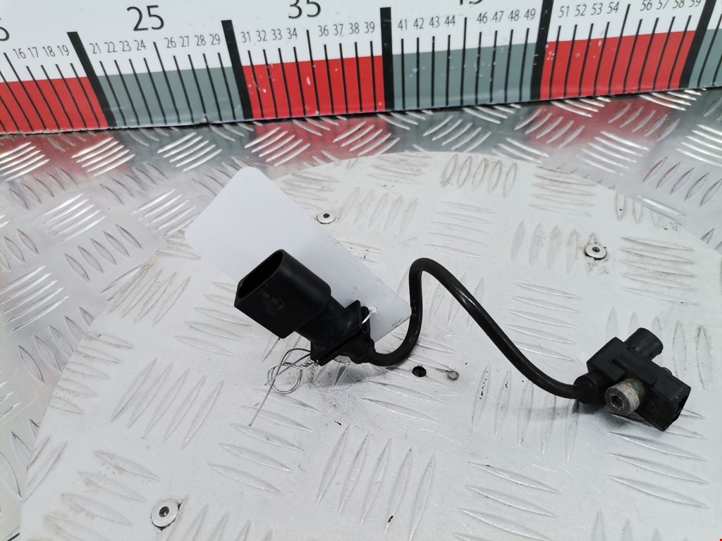 Датчик положения коленвала BMW 1er E81\E87 2004-2011
