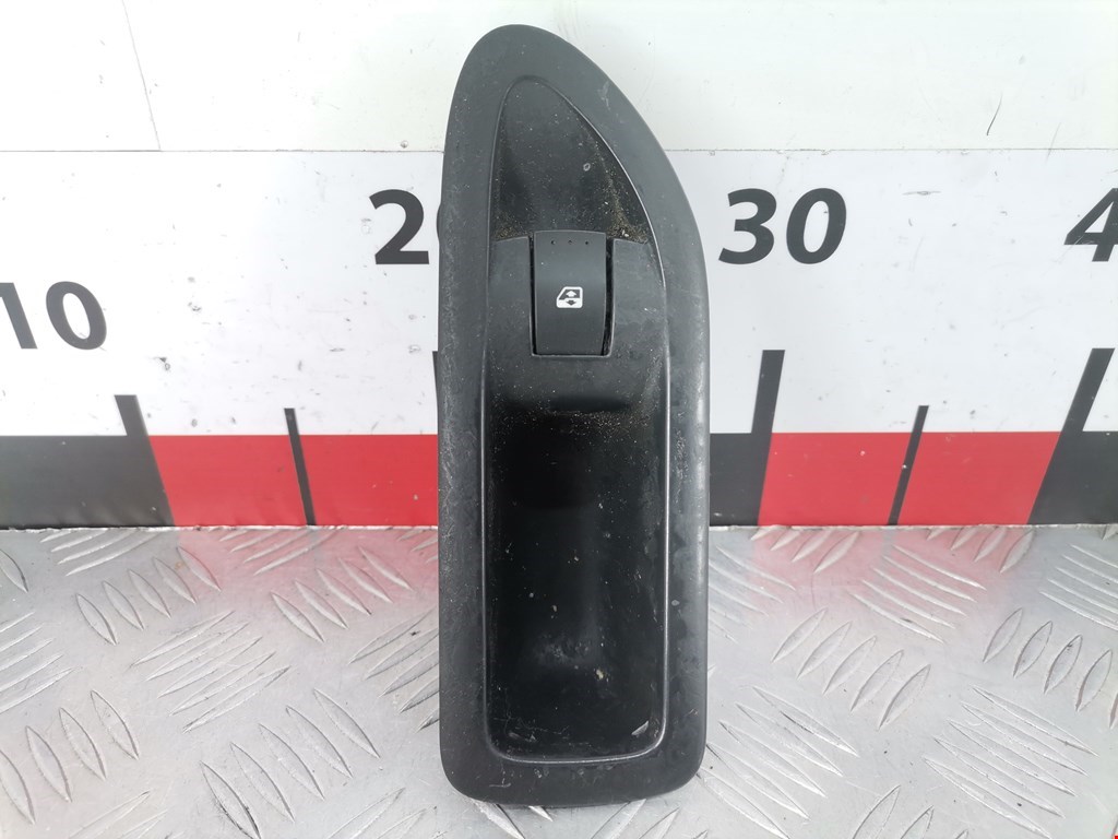Кнопка стеклоподъемника RENAULT Laguna 2001-2007