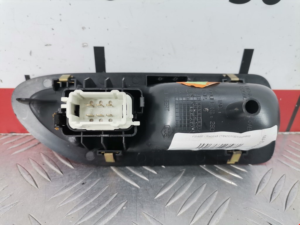 Кнопка стеклоподъемника RENAULT Laguna 2001-2007