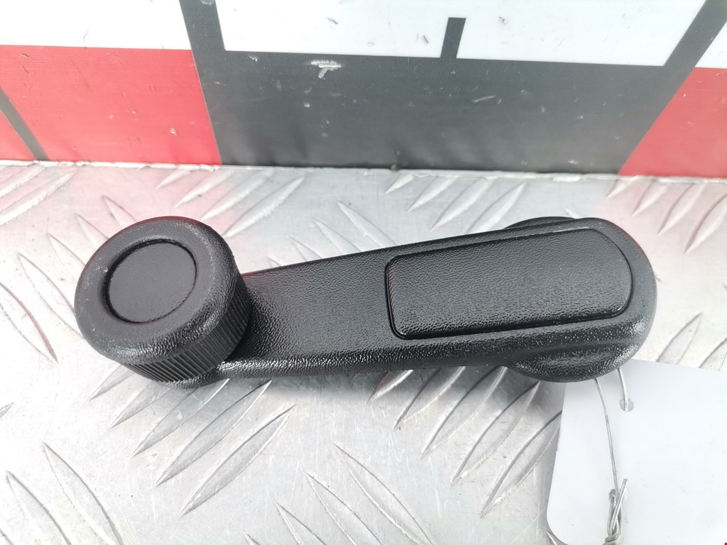 Ручка стеклоподъемника MITSUBISHI Space Star 1999-2006