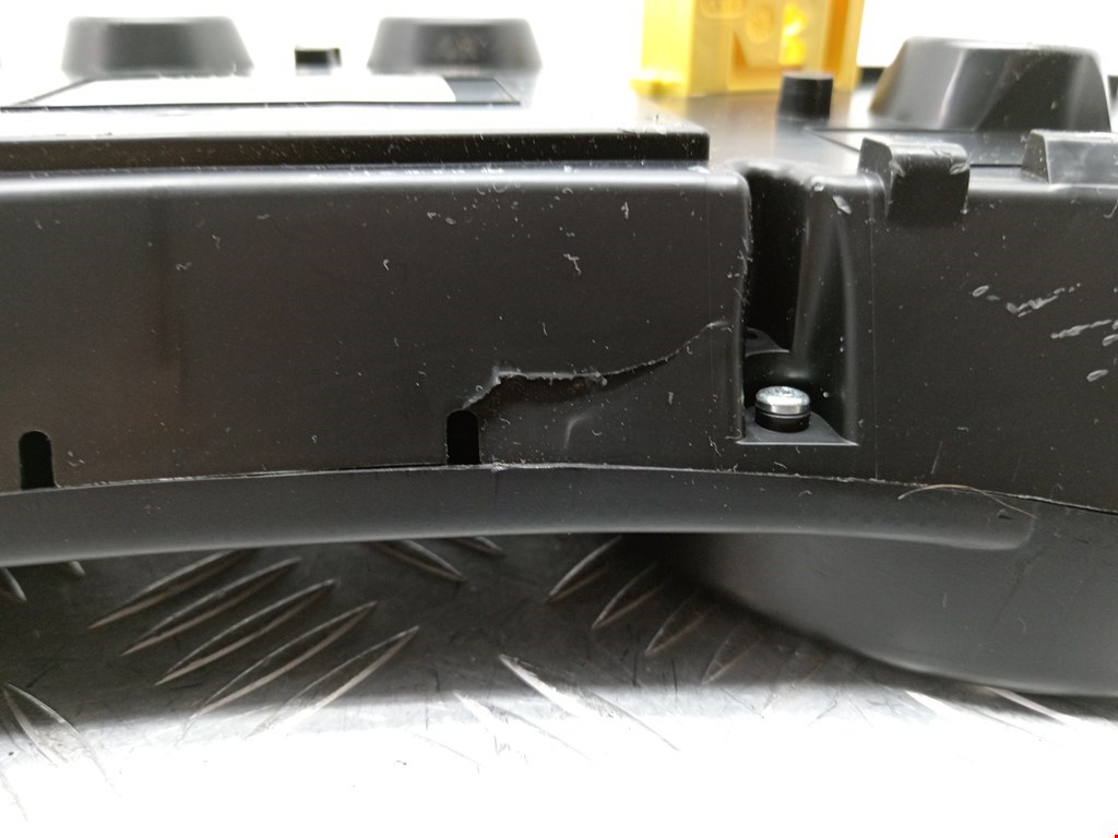 Панель приборов (щиток) PEUGEOT 308 2007-2015