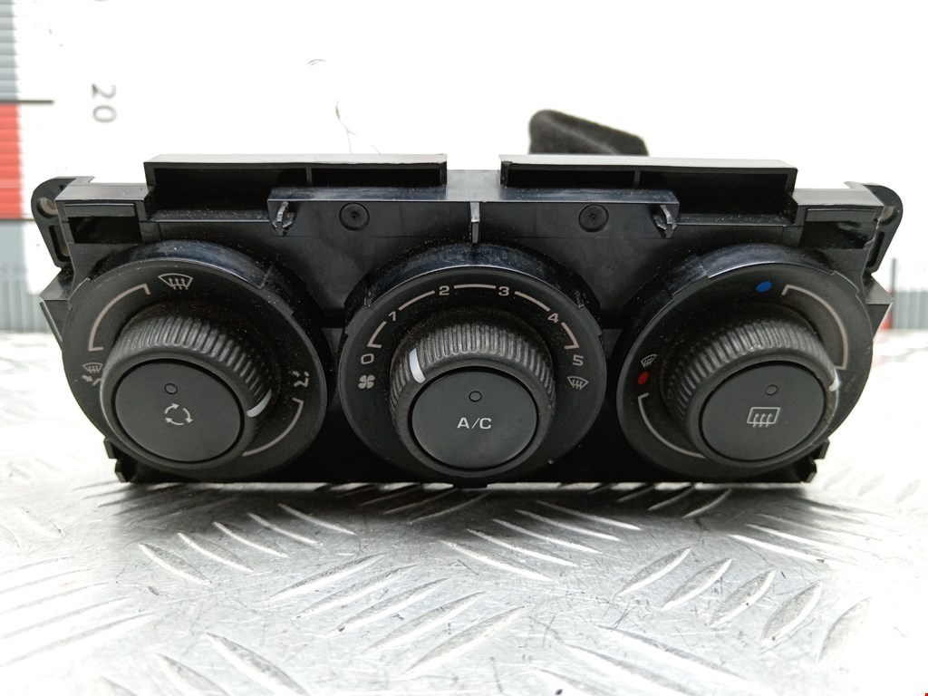 Блок управления климат-контроля Peugeot 308 (2007-2015)