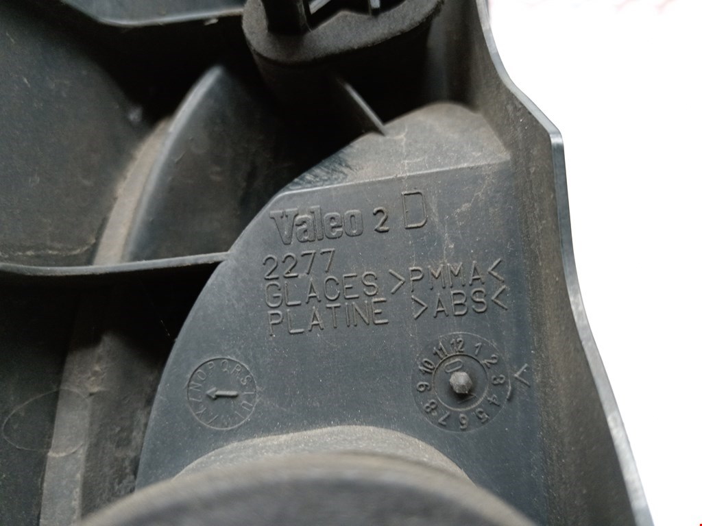 Фонарь задний правый RENAULT Kangoo 1997-2008