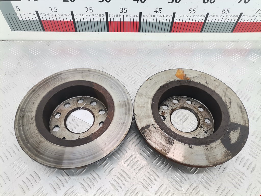 Диск тормозной задний VOLKSWAGEN Golf V Plus 2004-2009