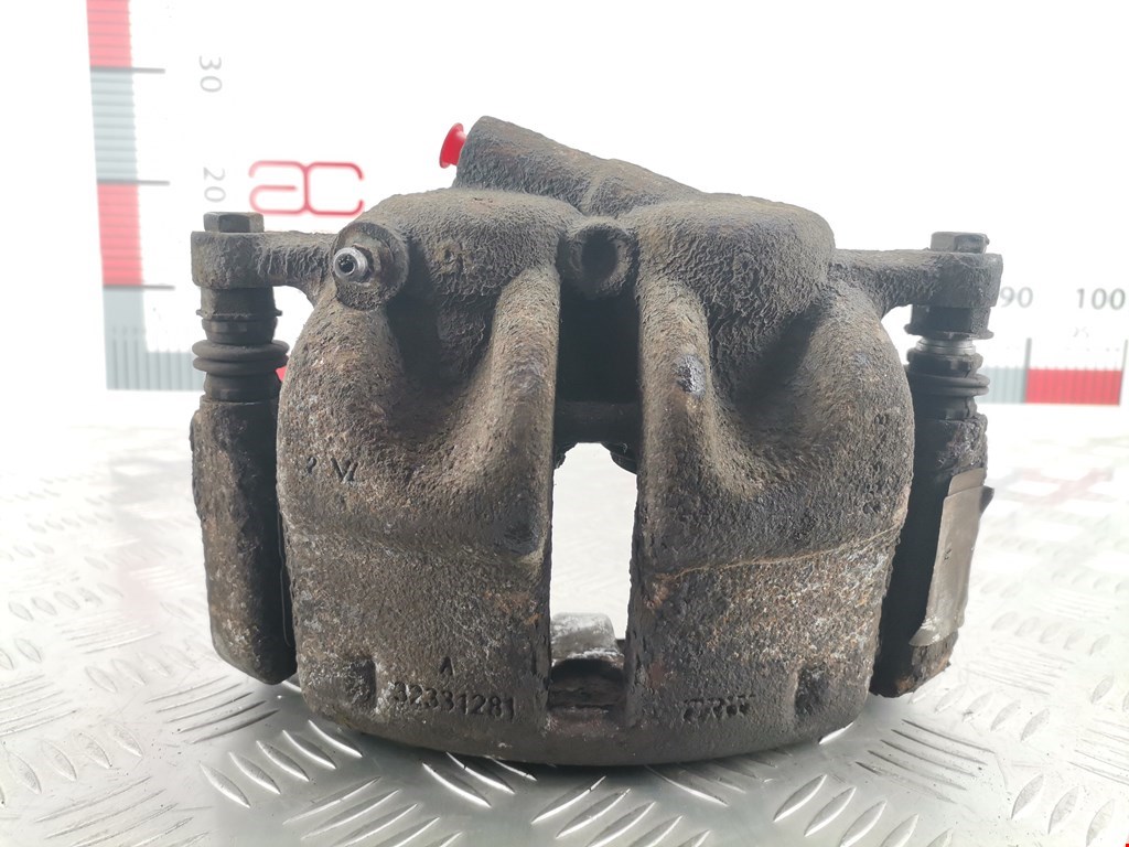 Суппорт передний правый CITROEN Jumpy 2007-2016