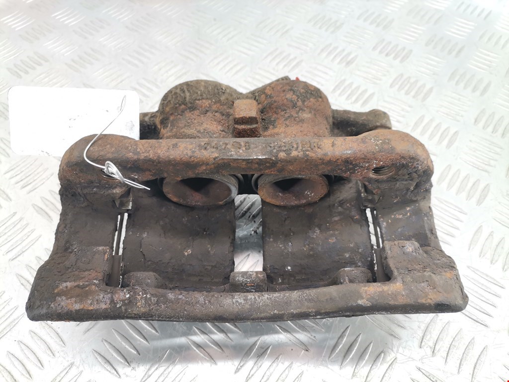 Суппорт передний правый CITROEN Jumpy 2007-2016