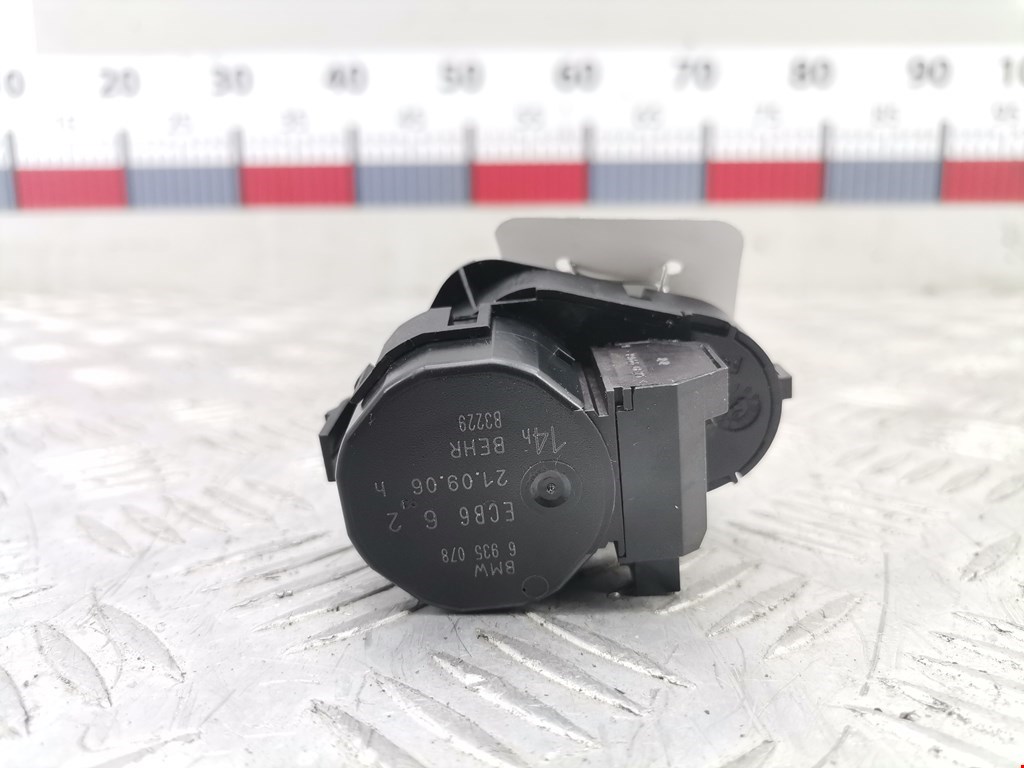 Моторчик заслонки печки BMW 7er 7 серия E65/E66 2001-2008