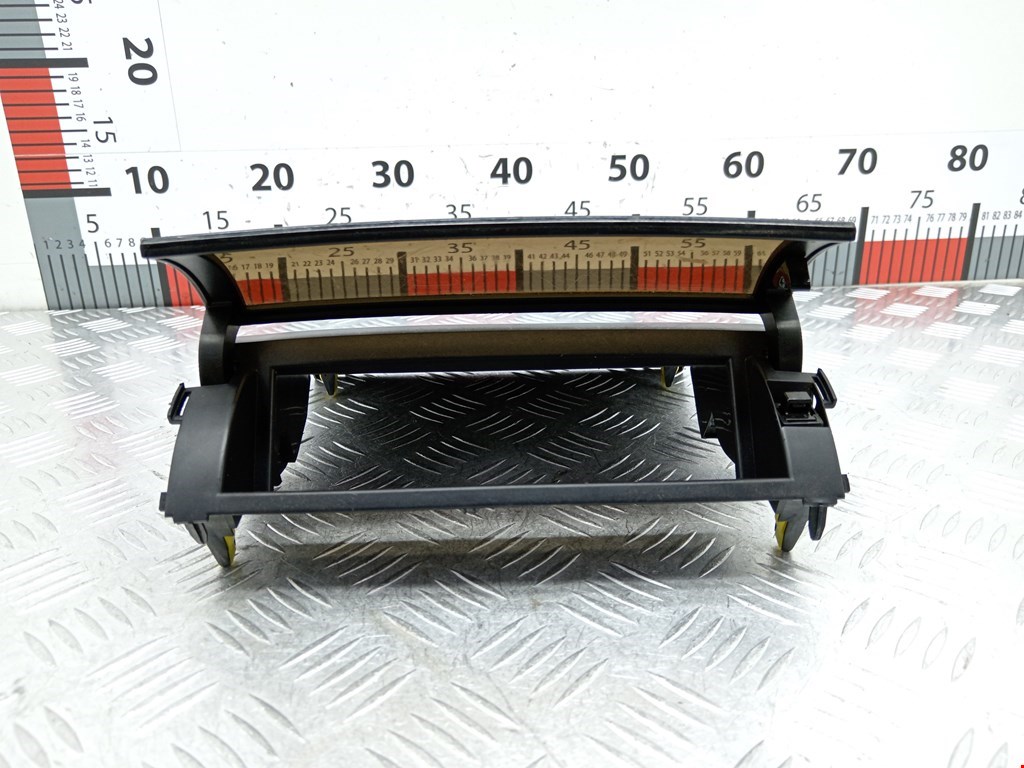 Бардачок TOYOTA Prius II XW20 2003-2012