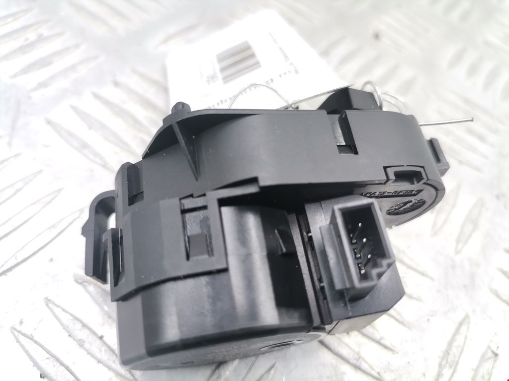 Моторчик заслонки печки BMW 7er 7 серия E65/E66 2001-2008