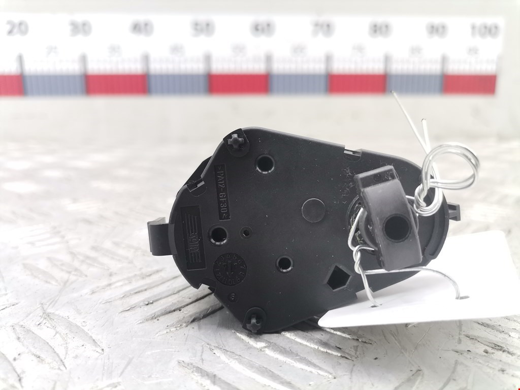 Моторчик заслонки печки BMW 7er 7 серия E65/E66 2001-2008