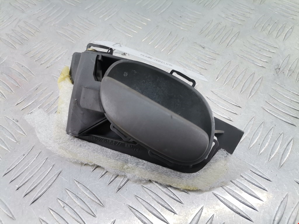 Ручка дверная передняя внутренняя левая PEUGEOT 206 1998-2012